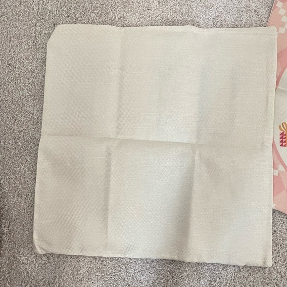 Set of 2 Christmas pillow covers pink Christmas linen blend NEW HOLIDAY DECOR - Picture 6 of 9